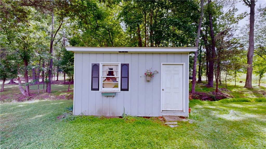 110 Brookdale Drive, High Point, North Carolina image 39