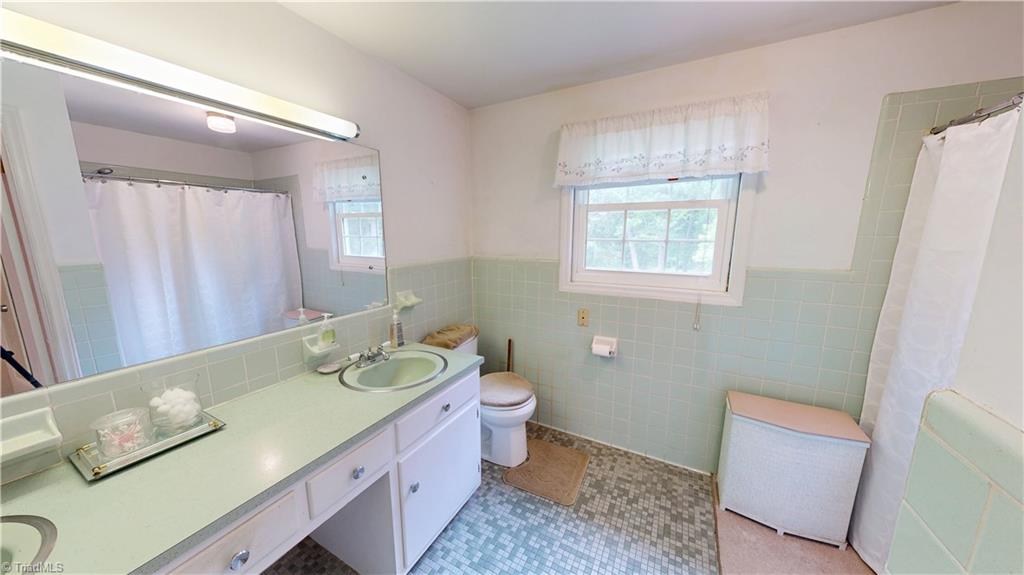 110 Brookdale Drive, High Point, North Carolina image 24