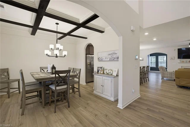 407 Brooke Hill Drive, photo 5 of 40