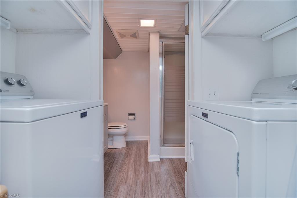 Photo 23 of 44 of 140 Pier Avenue mobile home