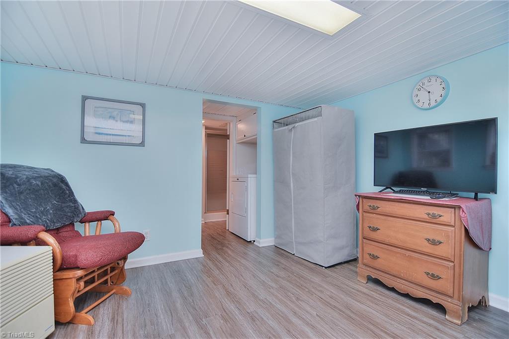 Photo 20 of 44 of 140 Pier Avenue mobile home