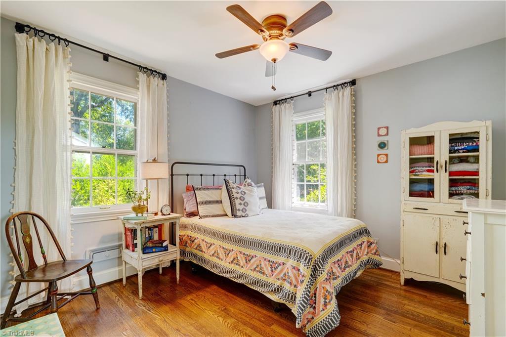 105 Forestdale Drive, Greensboro, North Carolina image 24
