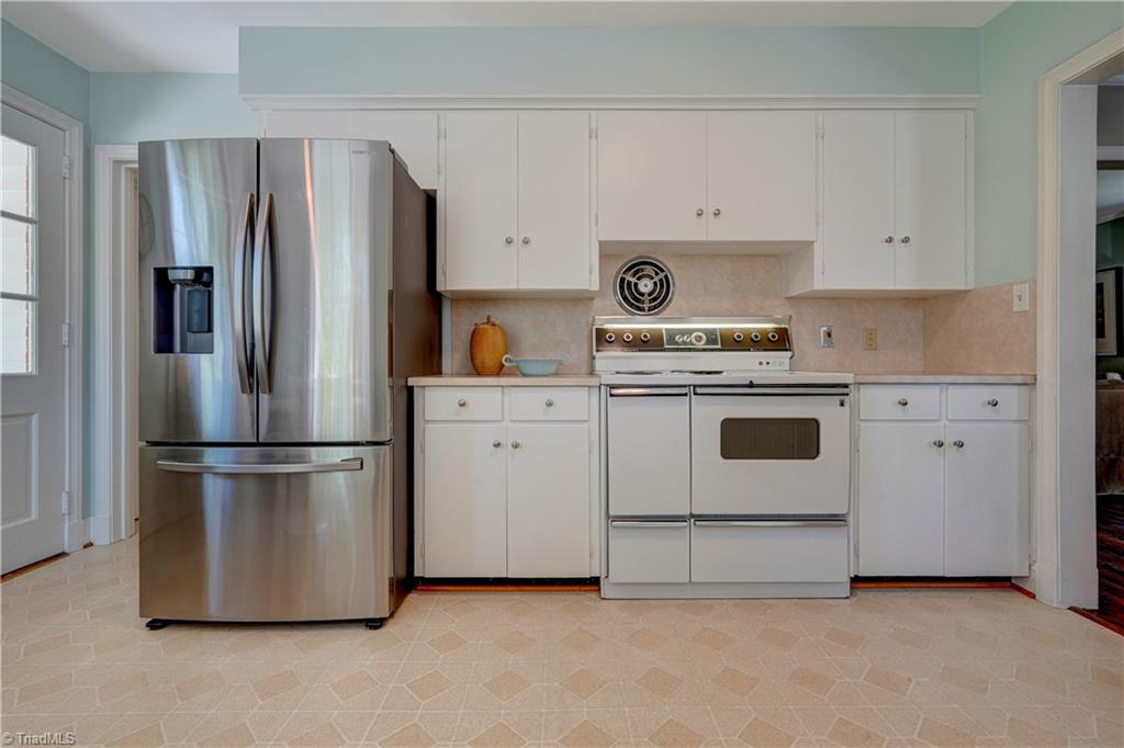 105 Forestdale Drive, Greensboro, North Carolina image 14