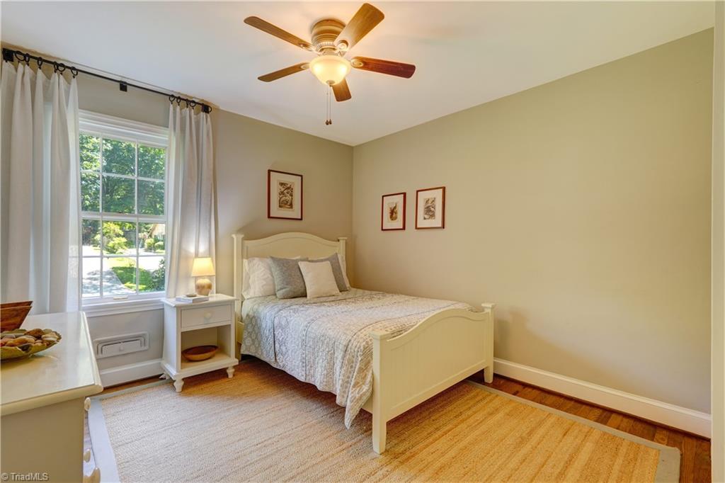 105 Forestdale Drive, Greensboro, North Carolina image 22