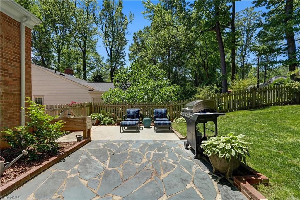 105 Forestdale Drive, Greensboro, North Carolina image 30