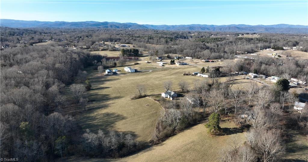 667 Pads Road, Wilkesboro, North Carolina image 9