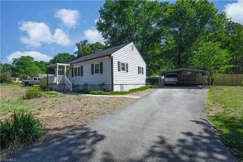 Homes For Sale - 3700 Murchie Street<br/> Greensboro, NC 27405