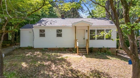 Homes For Sale - 728 W Banner Avenue<br/> Winston-Salem, NC 27127
