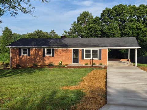 Homes For Sale - 220 Kerner Knolls Drive<br/> Kernersville, NC 27284