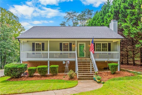 Homes For Sale - 730 Cook Road<br/> Rural Hall, NC 27045
