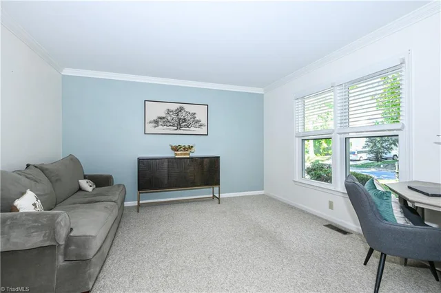 5015 Windermere Drive, photo 5 of 41