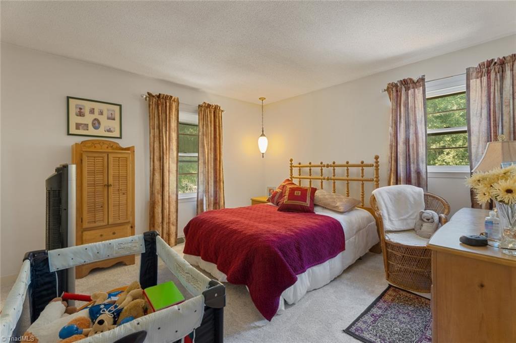 Winston-Salem, North Carolina 27103, United States, 3 Bedrooms Bedrooms, ,3 BathroomsBathrooms,Residential,Active,102503