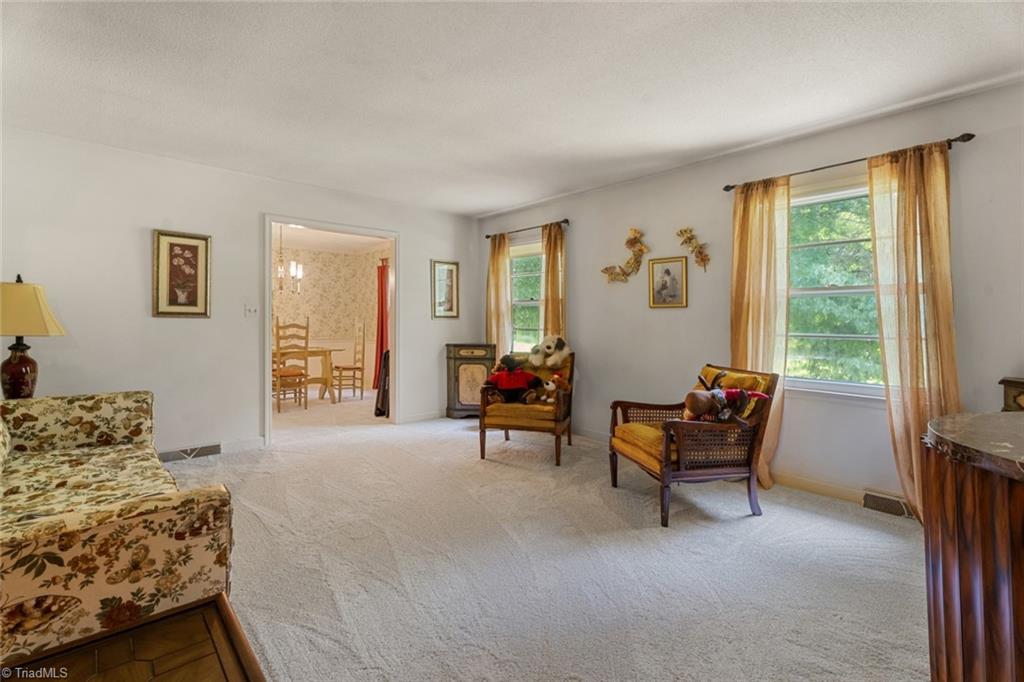 Winston-Salem, North Carolina 27103, United States, 3 Bedrooms Bedrooms, ,3 BathroomsBathrooms,Residential,Active,102503