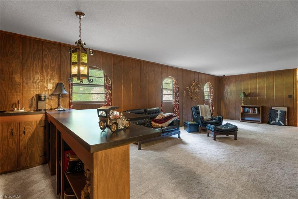 Winston-Salem, North Carolina 27103, United States, 3 Bedrooms Bedrooms, ,3 BathroomsBathrooms,Residential,Active,102503