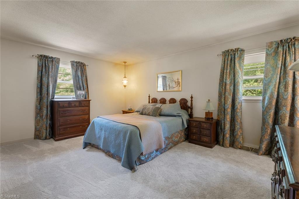 Winston-Salem, North Carolina 27103, United States, 3 Bedrooms Bedrooms, ,3 BathroomsBathrooms,Residential,Active,102503