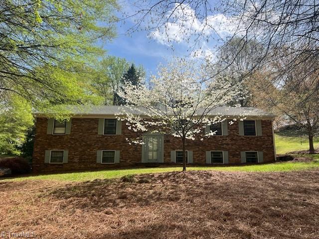 Winston-Salem, North Carolina 27103, United States, 3 Bedrooms Bedrooms, ,3 BathroomsBathrooms,Residential,Active,102503