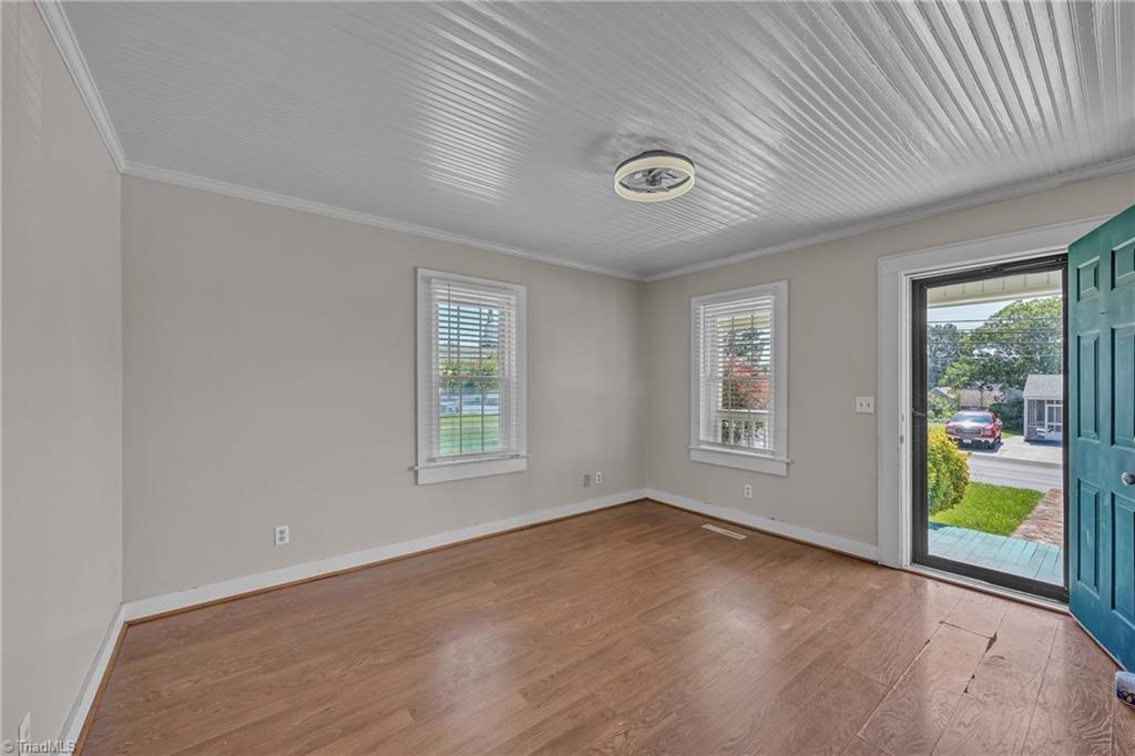 307 S Key Street, Pilot Mountain, North Carolina image 13