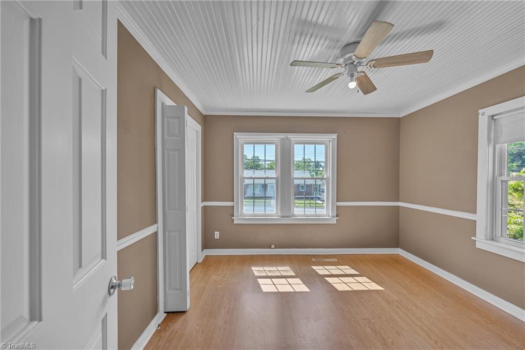 307 S Key Street, Pilot Mountain, North Carolina image 16
