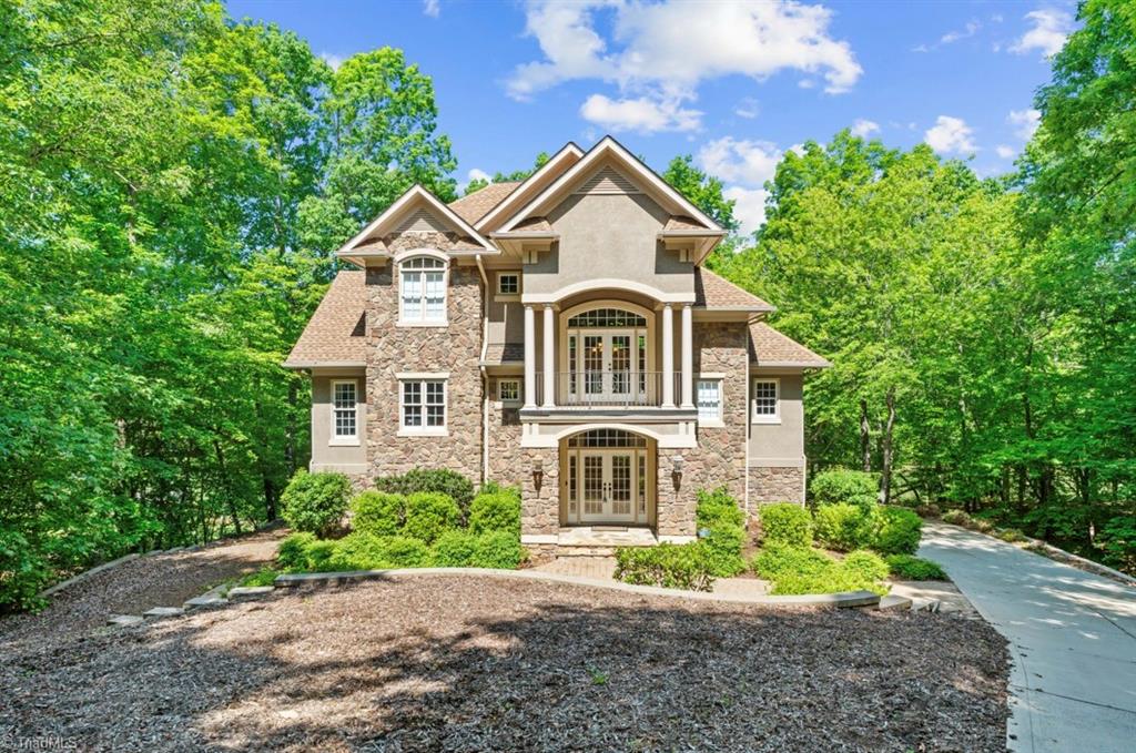 335 Whisper Lake Drive, New London, North Carolina image 1