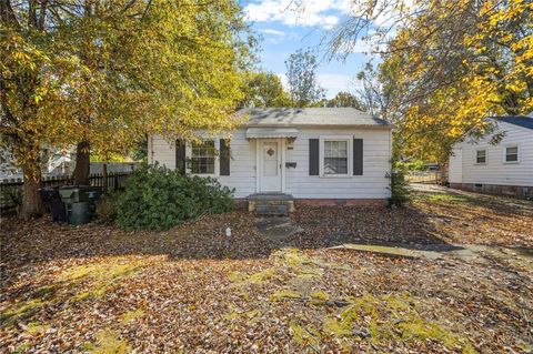 1107 Alden Street Burlington NC 27217