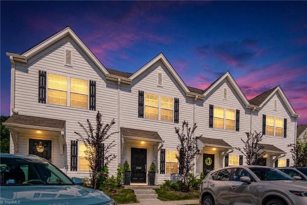 3160 FALL HILLS DR, WINSTON SALEM, NC 27103 - Image 2af469c17d82a2052e65cb3d4e9d2cd0/3209725005