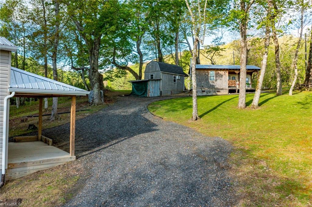 752 Mud Creek Road, Lansing, North Carolina image 45