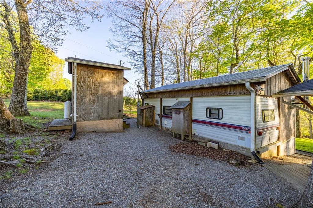 752 Mud Creek Road, Lansing, North Carolina image 27