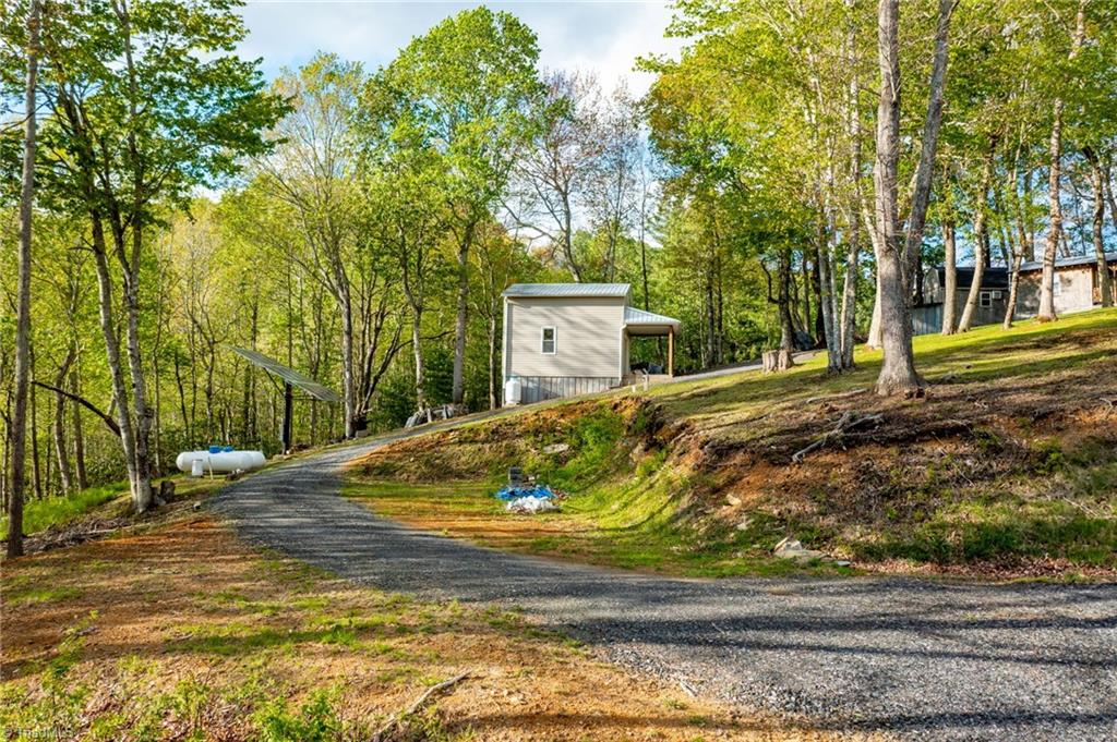 752 Mud Creek Road, Lansing, North Carolina image 41