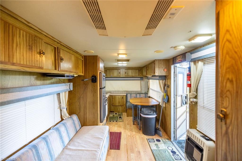 752 Mud Creek Road, Lansing, North Carolina image 17