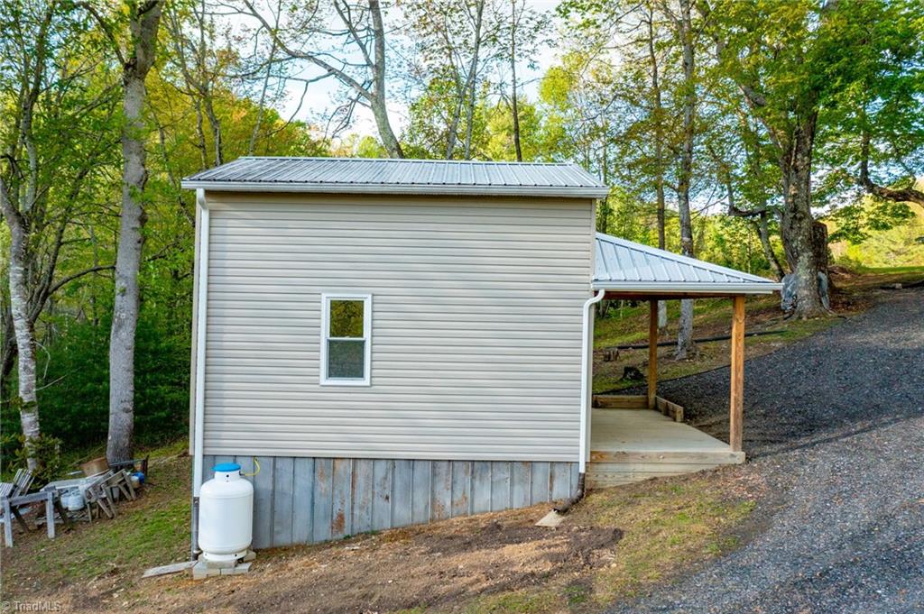 752 Mud Creek Road, Lansing, North Carolina image 44