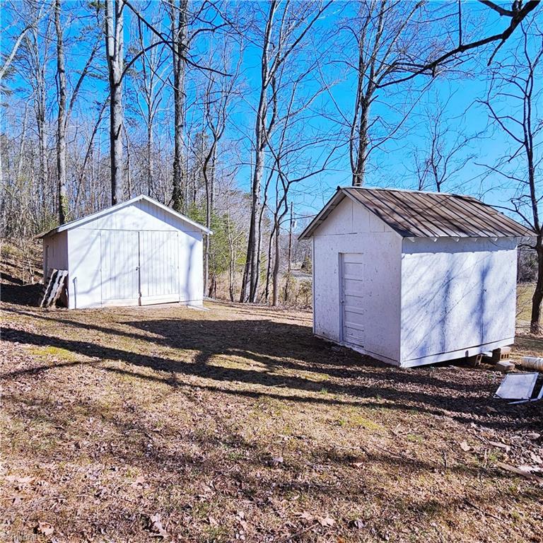 201 Blue Hollow Road, Mount Airy, North Carolina image 13
