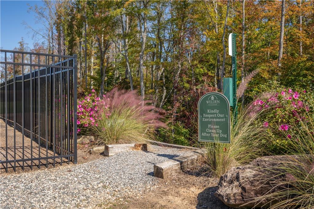1725 Creekline Drive