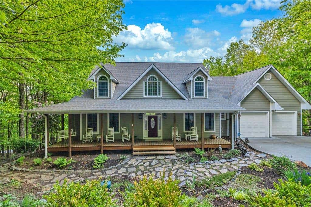 Photo of 123 Laura Avenue, West Jefferson, NC 28694 (MLS # 1220303)