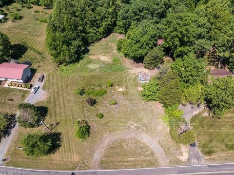 Vacant Land For Sale - 7250 Dennis Road<br/> Forsyth County, Walnut Cove, NC 27052