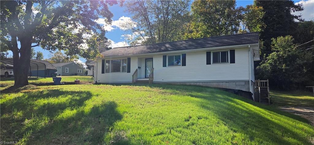Photo of 1811 Gwyn Street, Mount Airy, NC 27030 (MLS # 1239310)