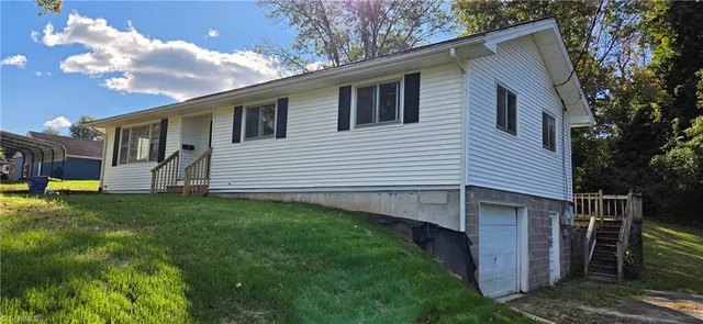 1811 Gwyn Street, photo 3 of 30