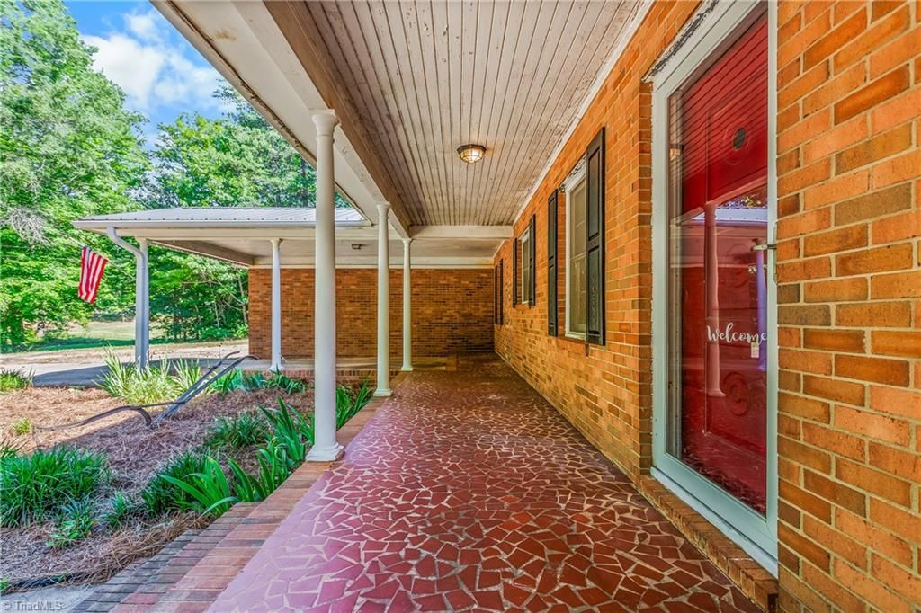 Photo of 2058 Pleasant View Church Road, Danbury, NC 27016 (MLS # 1225070)