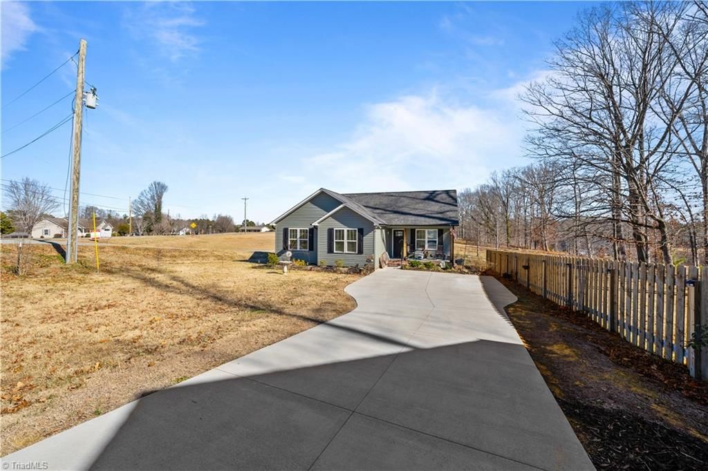 Photo of 472 Watford Road, Thomasville, NC 27360 (MLS # 1207320)