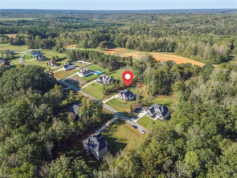 A home in Kernersville