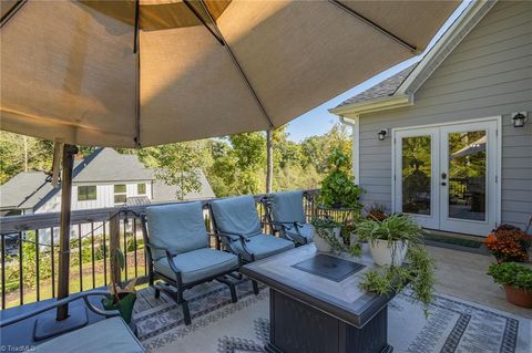 A home in Kernersville