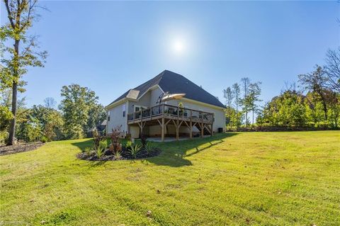 A home in Kernersville