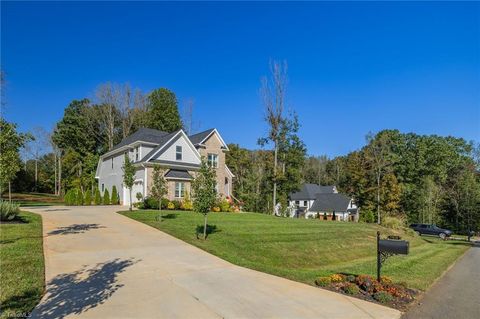 A home in Kernersville