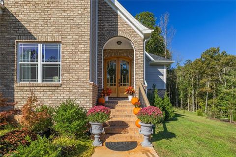 A home in Kernersville