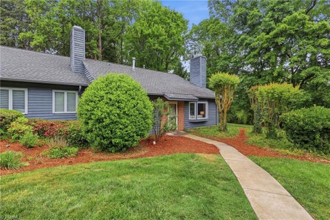 Townhouse For Sale - 4638 Lake Jeanette Road<br/> Greensboro, NC 27455