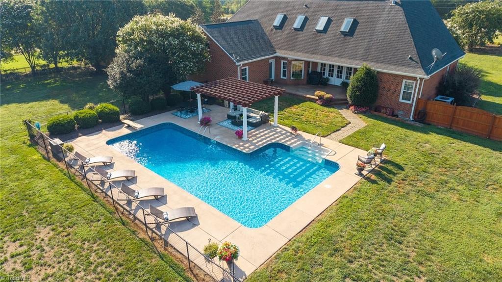 Photo of 1473 Altamahaw Union Ridge Road, Burlington, NC 27217 (MLS # 1235906)