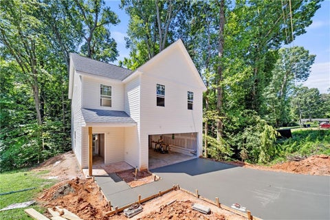 Homes For Sale - 4819 Stonewall Street<br/> Winston-Salem, NC 27105