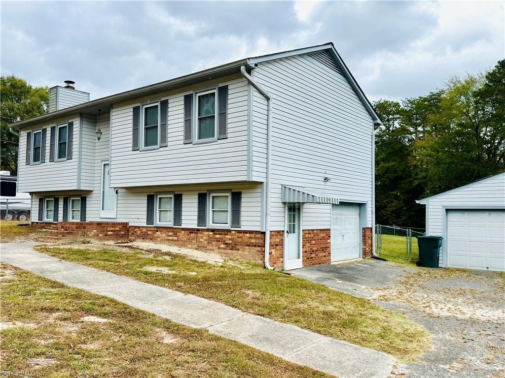 Photo of 1099 Cresthaven Road, Lewisville, NC 27023 (MLS # 1199615)