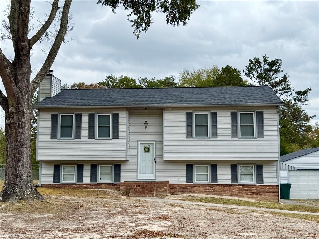 Photo of 1099 Cresthaven Road, Lewisville, NC 27023 (MLS # 1199615)