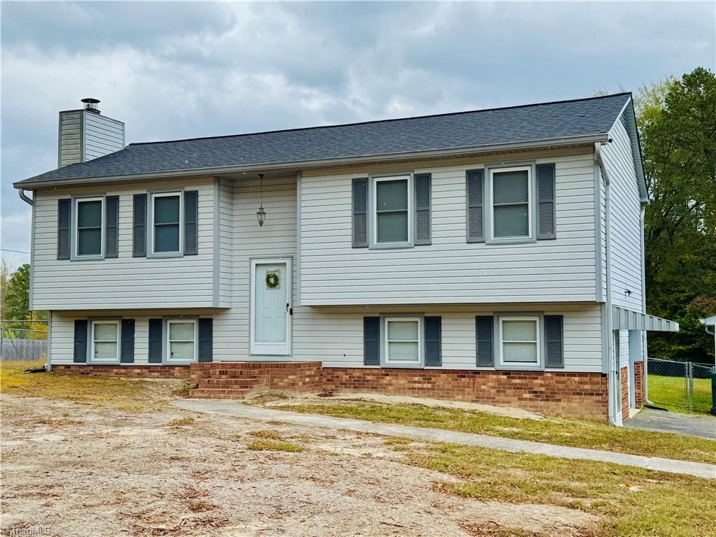 Photo of 1099 Cresthaven Road, Lewisville, NC 27023 (MLS # 1199615)