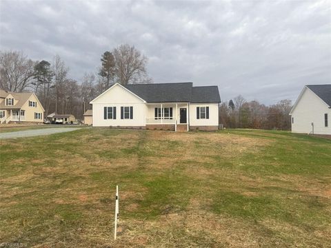Homes For Sale - 2912 Gibsonville Ossipee Road<br/> Elon, NC 27244